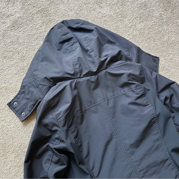 Hollister All Weather Jacket with Hood - Picture 6 of 7